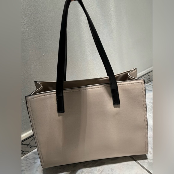 GUESS Tote Bag Set